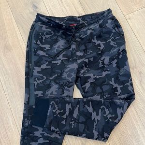 Men’s XL Nike camo pants